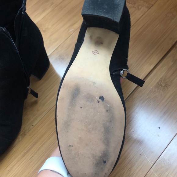 Halogen black suede block heel black booties - Picture 4 of 4